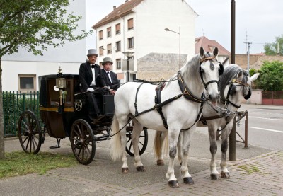 Mariage en coup&eacute; de ville